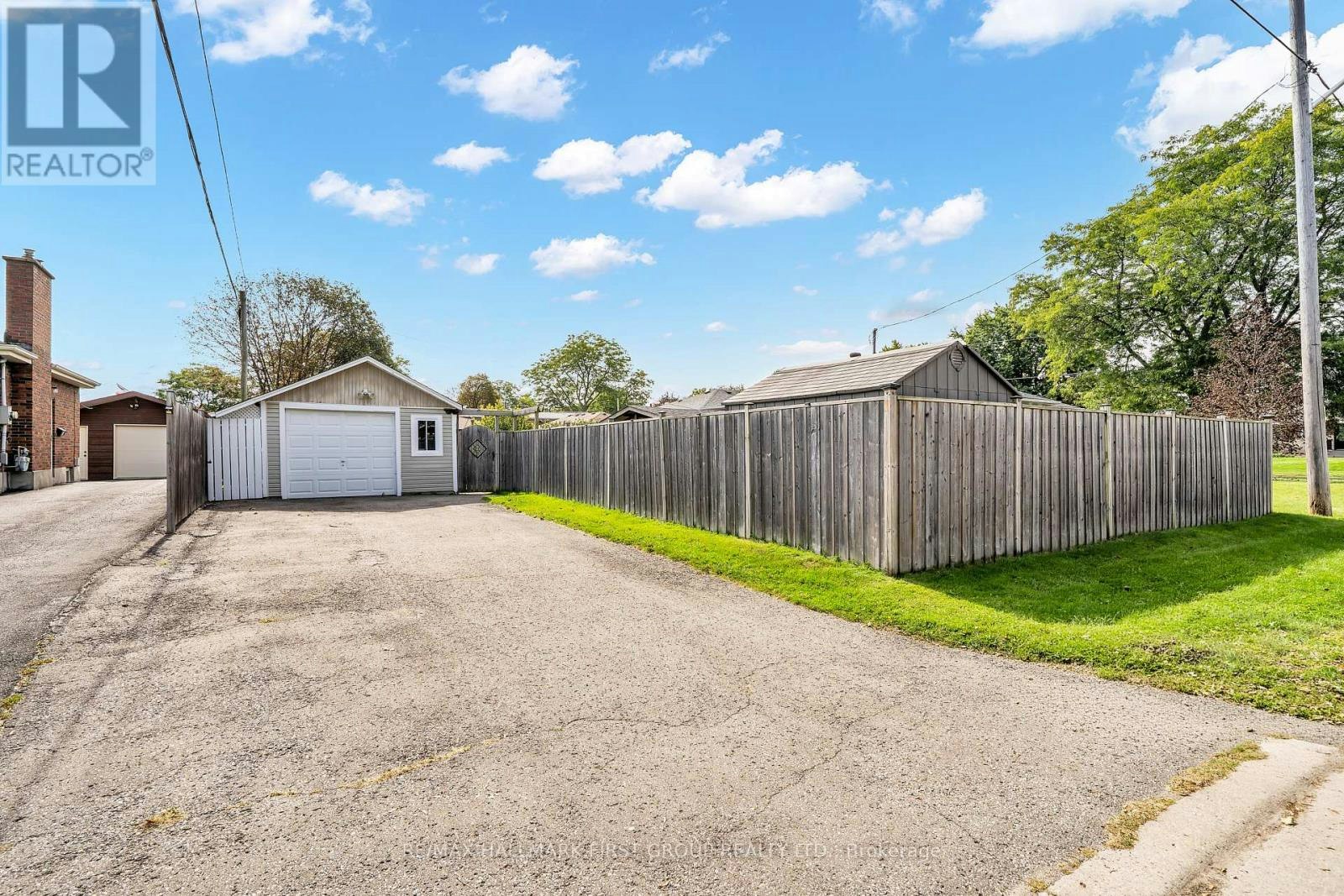 487 Cunningham Avenue, Oshawa, ON, L1J 3C1 - 11