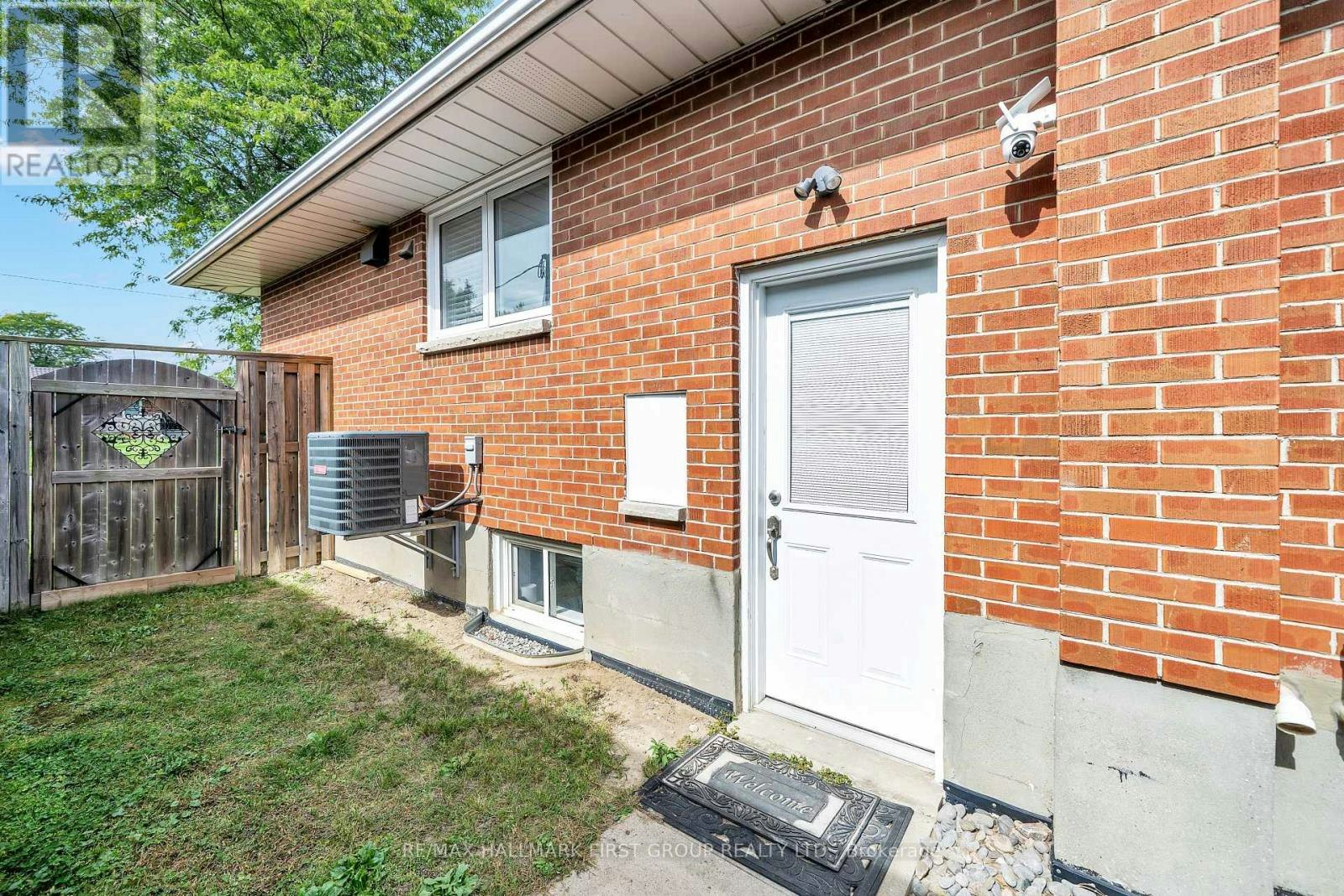 487 Cunningham Avenue, Oshawa, ON, L1J 3C1 - 9