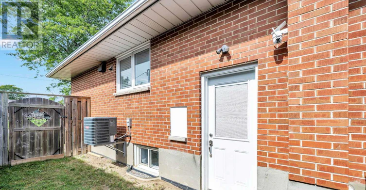 487 Cunningham Avenue, Oshawa, ON, L1J 3C1 - 9