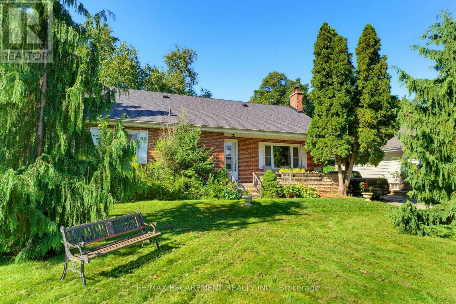 940 Harvey Place, Burlington, ON, L7T 3G1