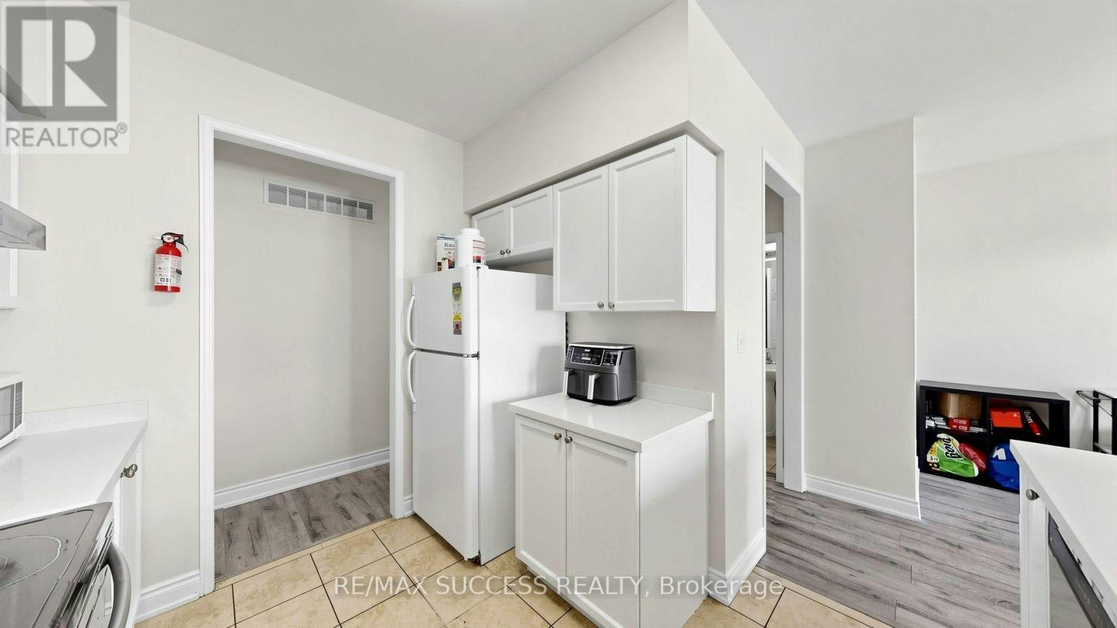 19 Boot Terrace, Toronto, ON, M3J 0A1 - 14