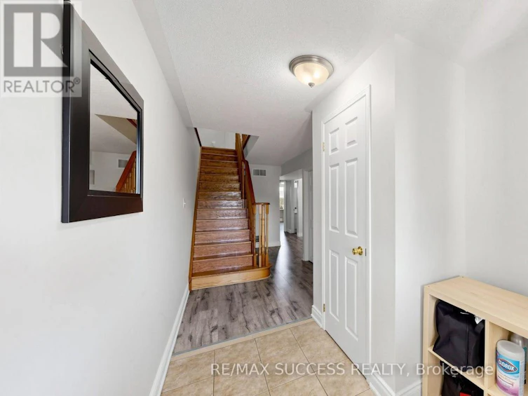 19 Boot Terrace, Toronto, ON, M3J 0A1 - 3
