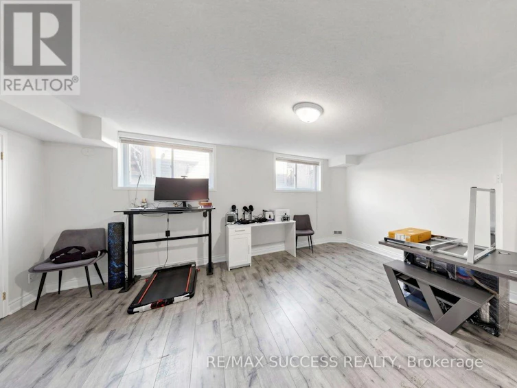 19 Boot Terrace, Toronto, ON, M3J 0A1 - 6