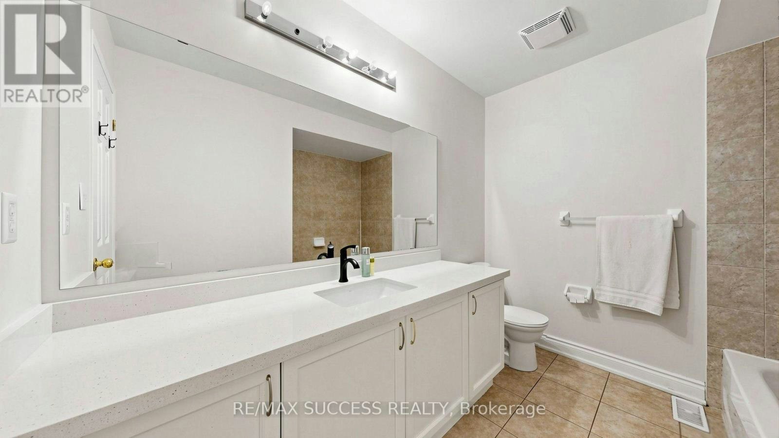 19 Boot Terrace, Toronto, ON, M3J 0A1 - 37