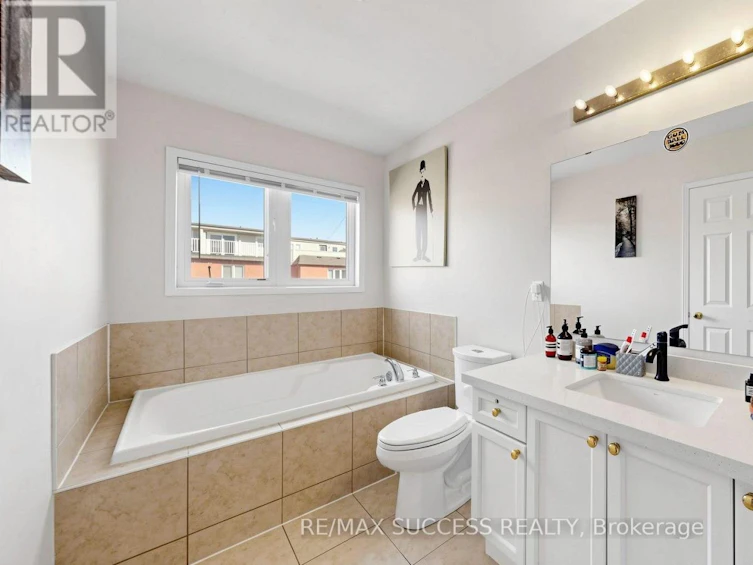 19 Boot Terrace, Toronto, ON, M3J 0A1 - 34