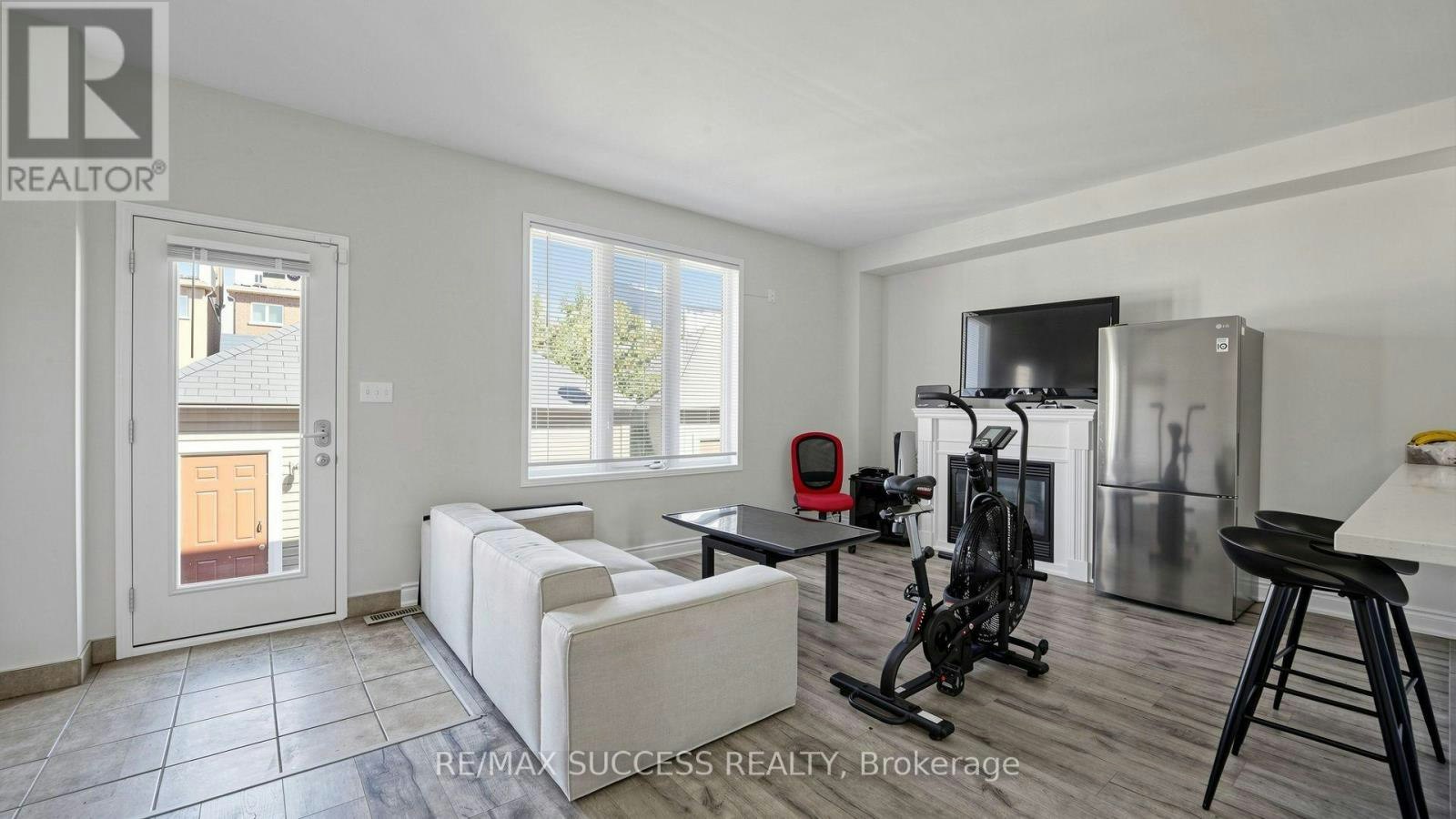 19 Boot Terrace, Toronto, ON, M3J 0A1 - 16