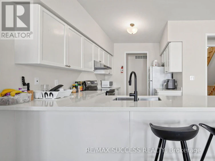 19 Boot Terrace, Toronto, ON, M3J 0A1 - 12