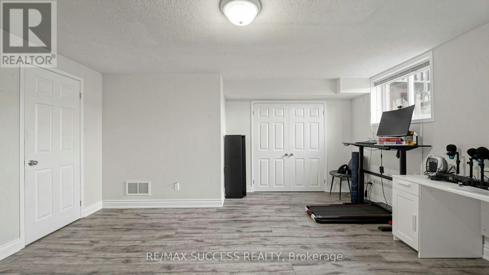 19 Boot Terrace, Toronto, ON, M3J 0A1 - 7