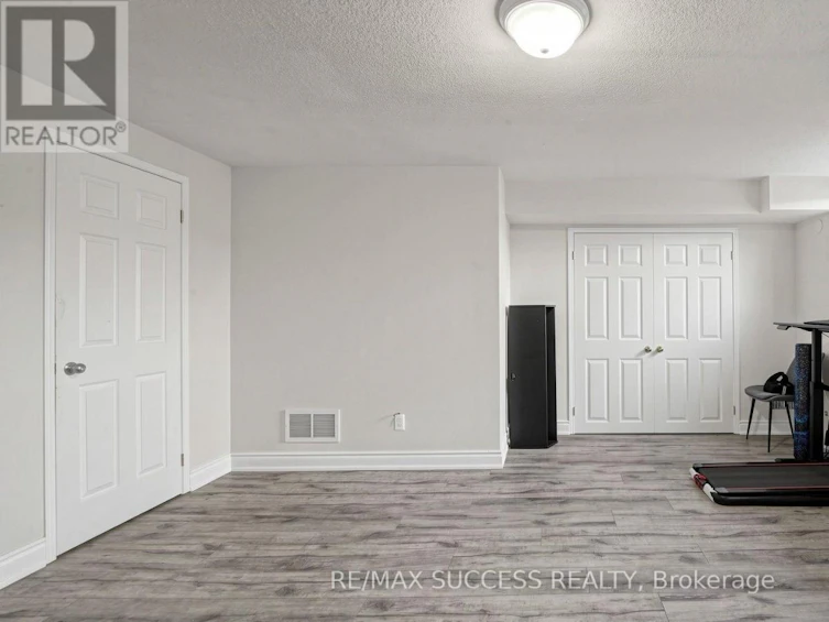 19 Boot Terrace, Toronto, ON, M3J 0A1 - 7