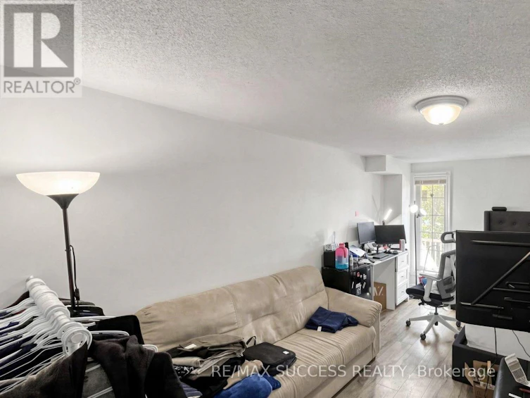19 Boot Terrace, Toronto, ON, M3J 0A1 - 9
