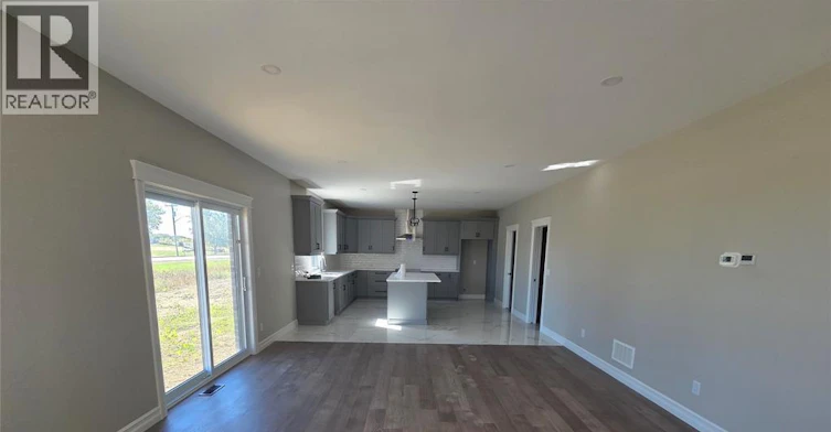 4410 Belmont, Lakeshore, ON, N0R 1A0 - 2