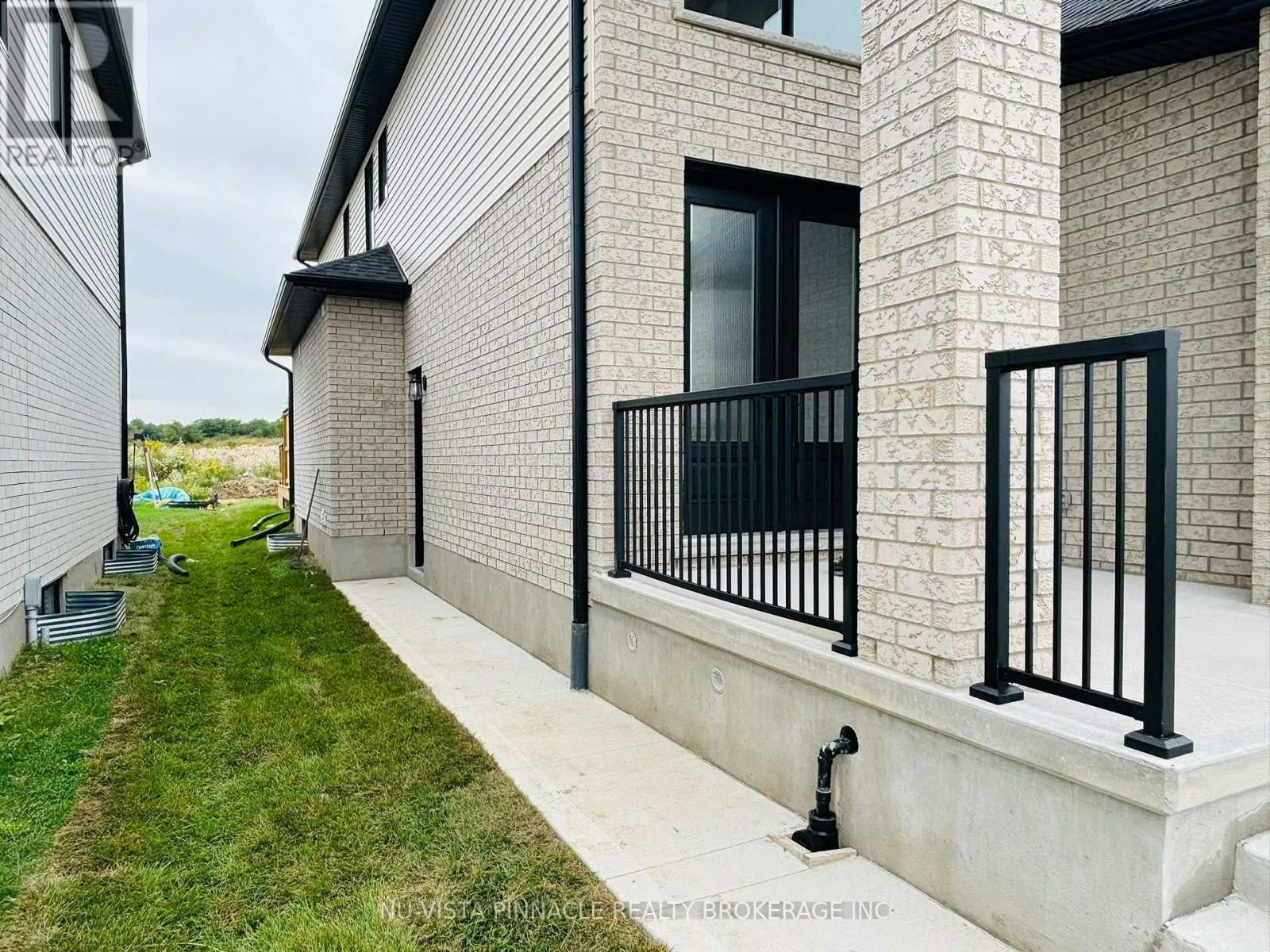 LOWER UNIT-3944 Campbell Street N, London, ON, N6P 0J7 - 2