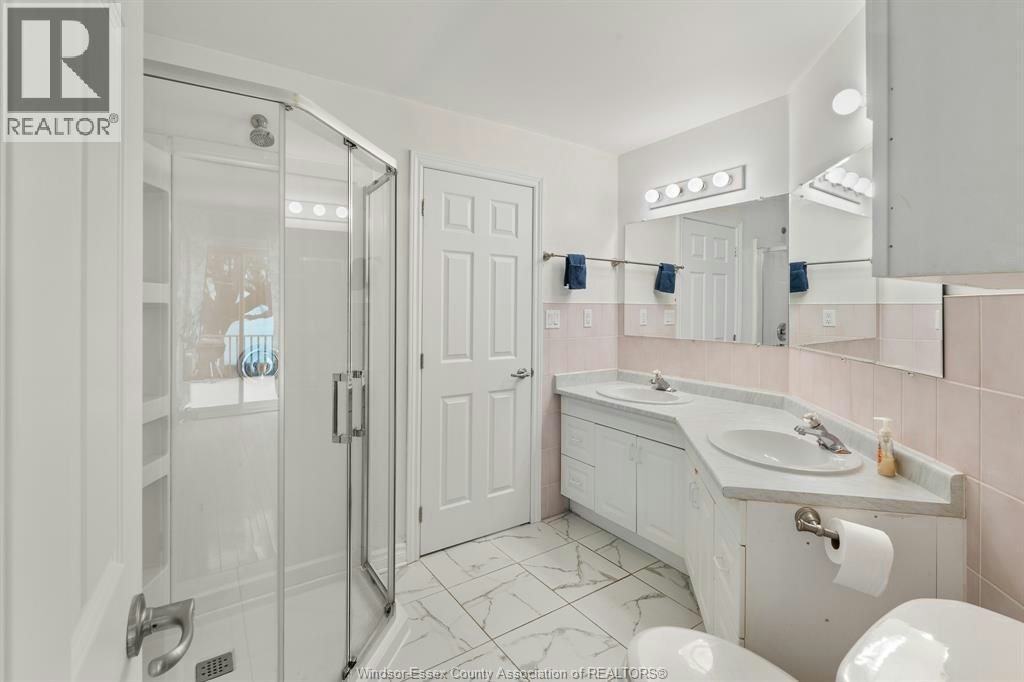 5530 St. Clair, Lakeshore, ON, N0R 1N0 - 24