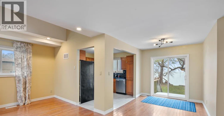 5530 St. Clair, Lakeshore, ON, N0R 1N0 - 7