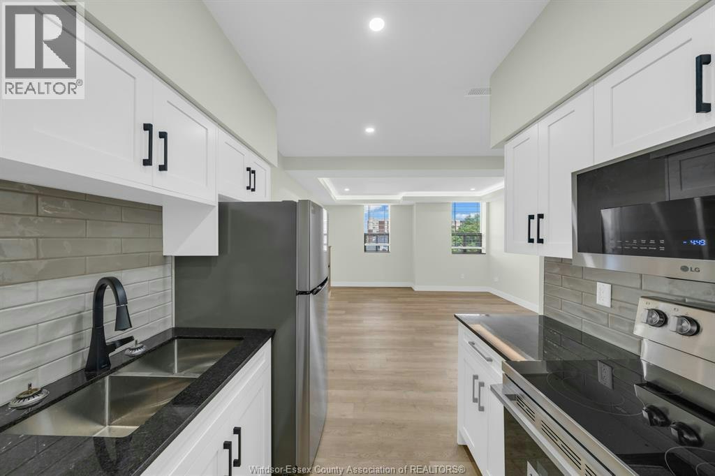 305-3177 Riverside Drive, Windsor, ON, N8Y 1A5 - 5