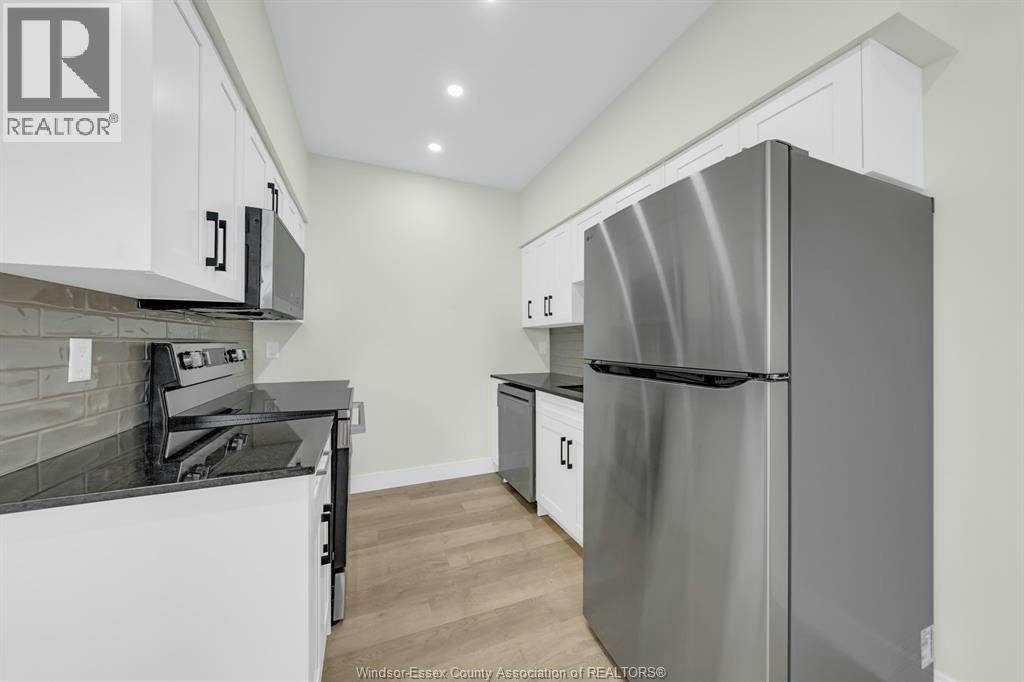 305-3177 Riverside Drive, Windsor, ON, N8Y 1A5 - 4