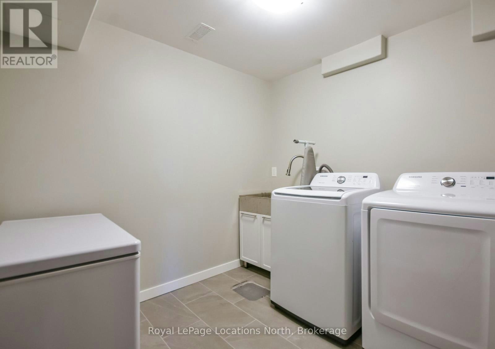 25 Maidens Crescent, Collingwood, ON, L9Y 3B7 - 14