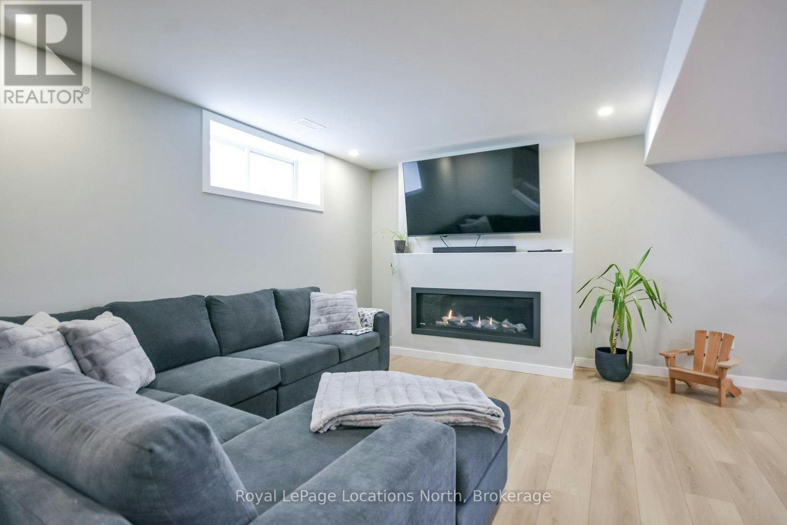 25 Maidens Crescent, Collingwood, ON, L9Y 3B7 - 12