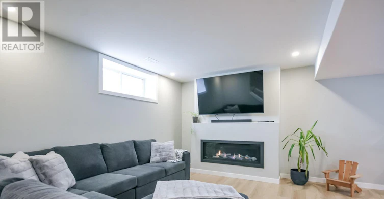 25 Maidens Crescent, Collingwood, ON, L9Y 3B7 - 12