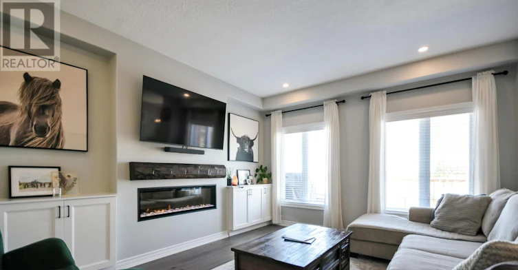 25 Maidens Crescent, Collingwood, ON, L9Y 3B7 - 3