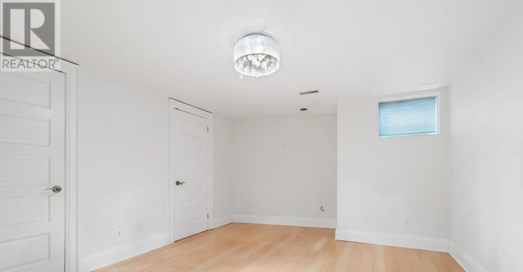 137 Old Orchard Grove, Toronto, ON, M5M 2E1 - 37