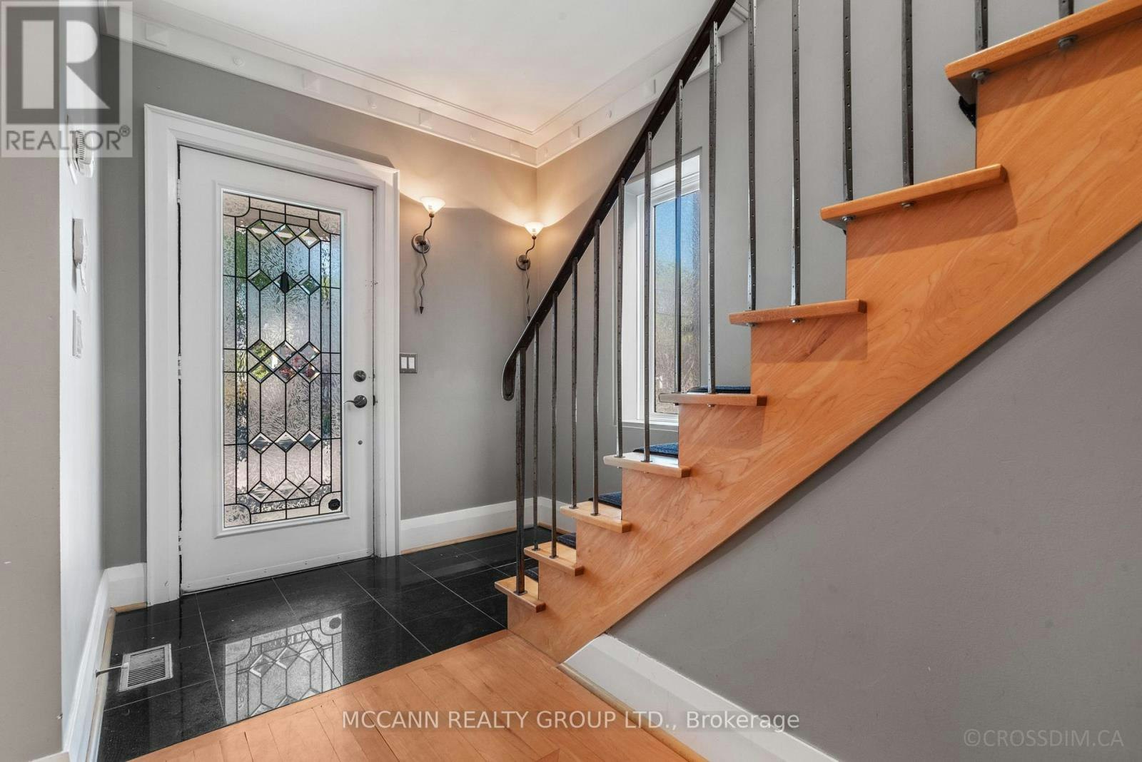 137 Old Orchard Grove, Toronto, ON, M5M 2E1 - 7