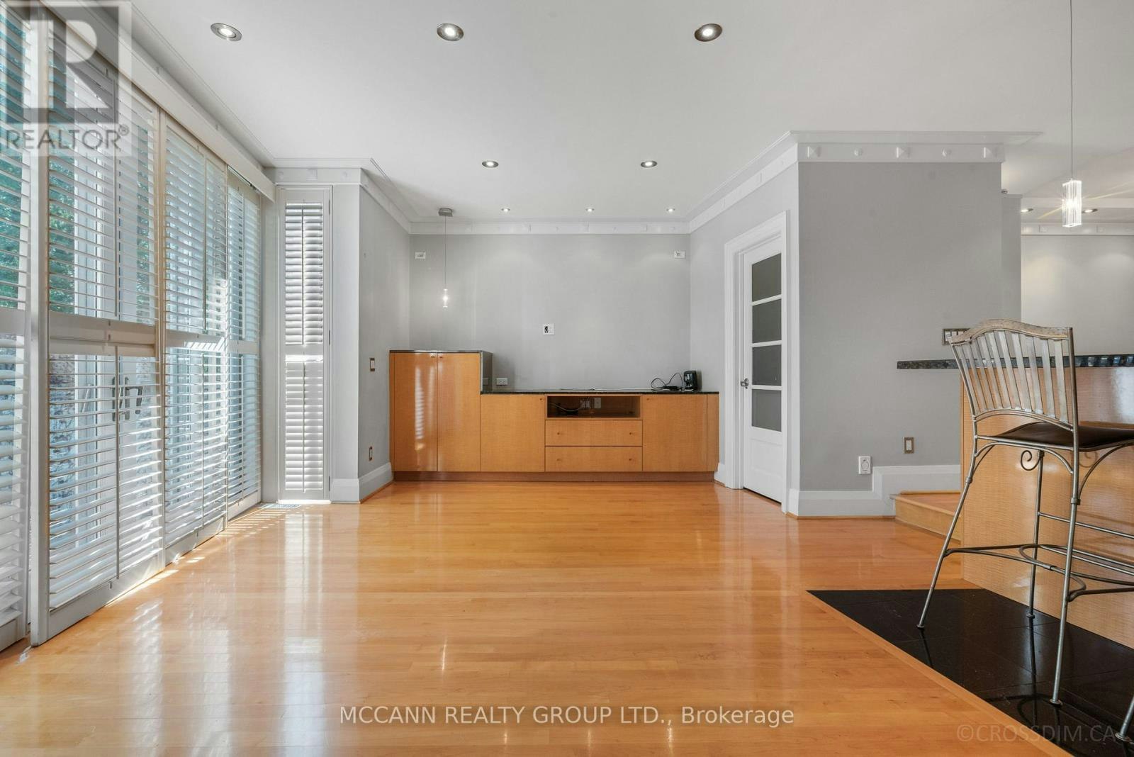 137 Old Orchard Grove, Toronto, ON, M5M 2E1 - 22