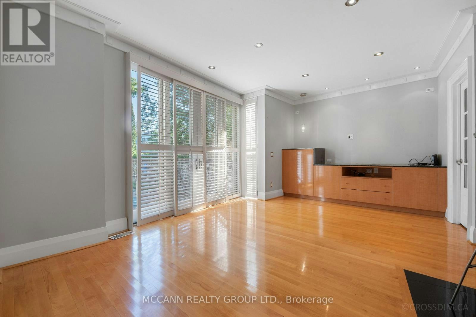 137 Old Orchard Grove, Toronto, ON, M5M 2E1 - 21