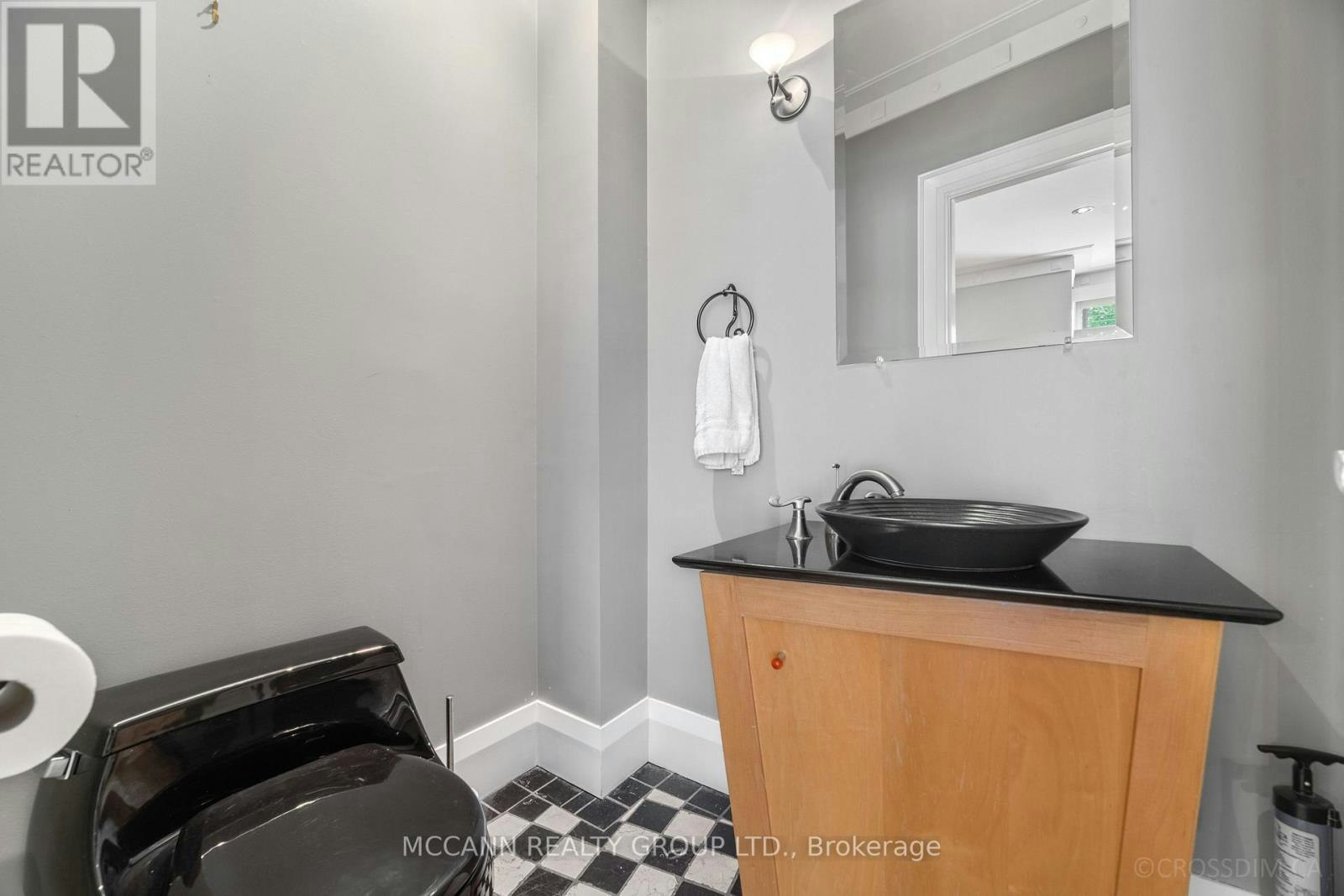 137 Old Orchard Grove, Toronto, ON, M5M 2E1 - 23