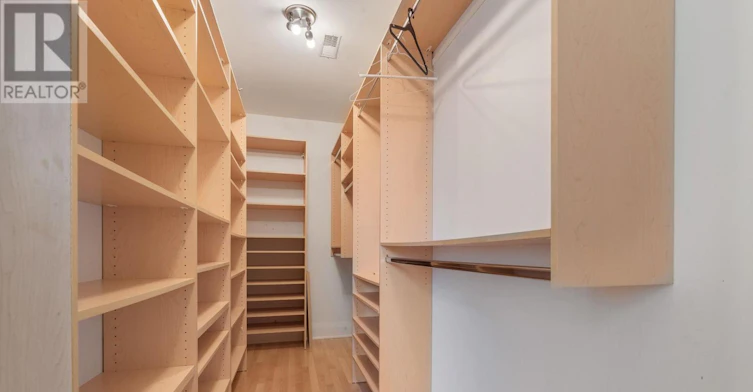 137 Old Orchard Grove, Toronto, ON, M5M 2E1 - 31