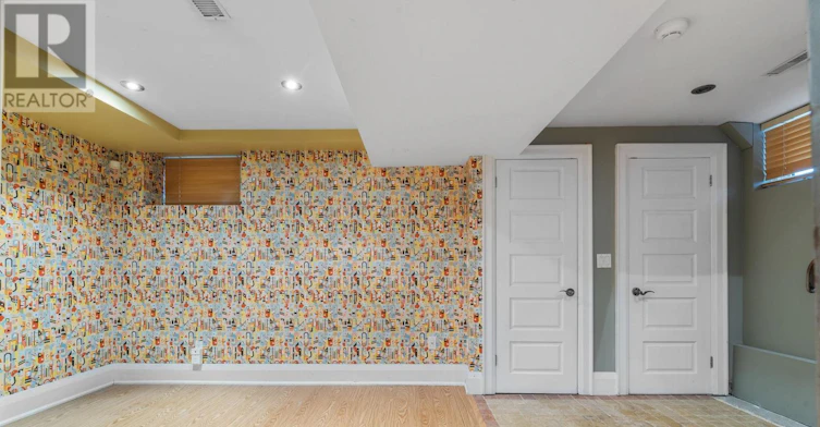 137 Old Orchard Grove, Toronto, ON, M5M 2E1 - 34