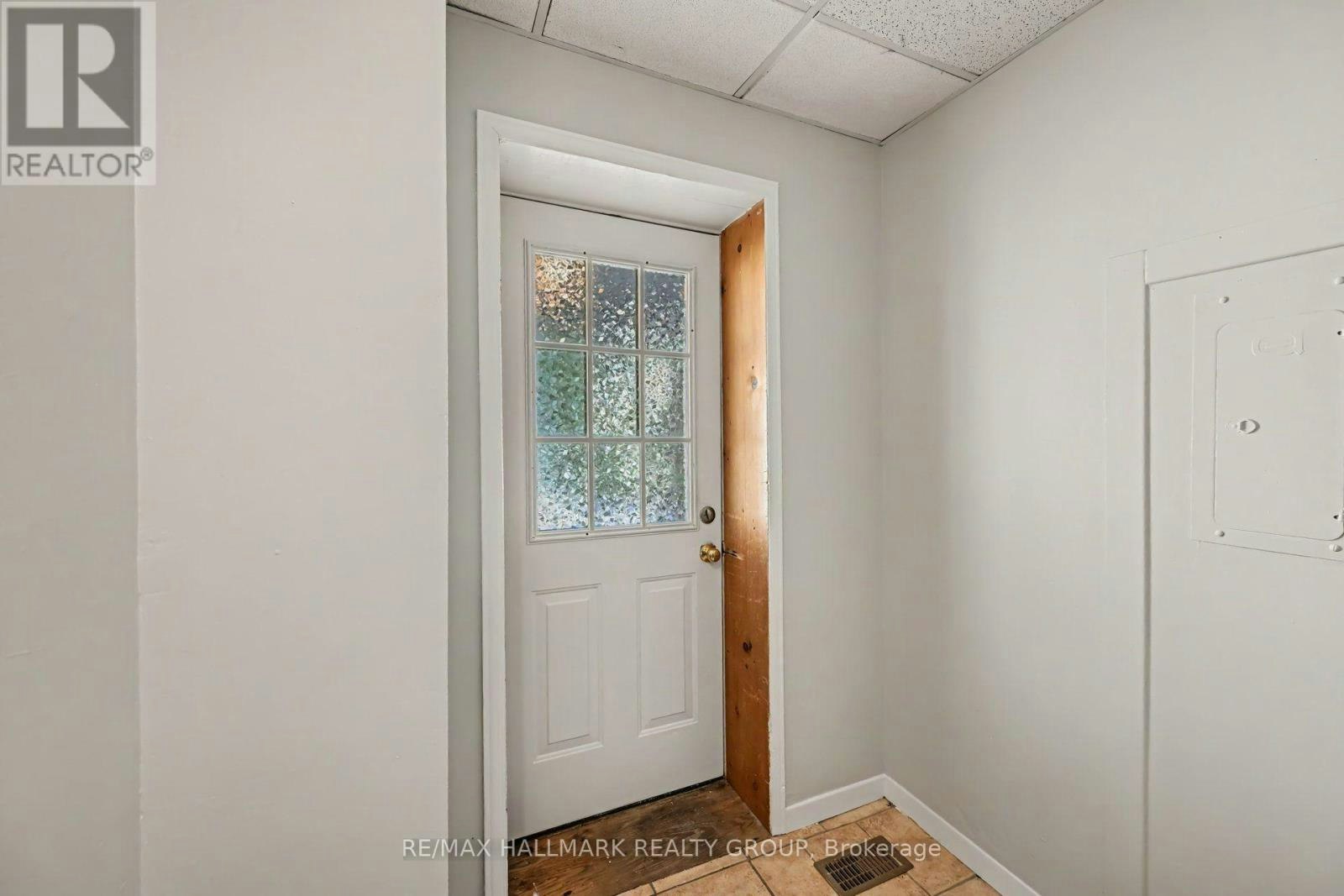 1-216 Bell Street, Arnprior, ON, K7S 1T3 - 2