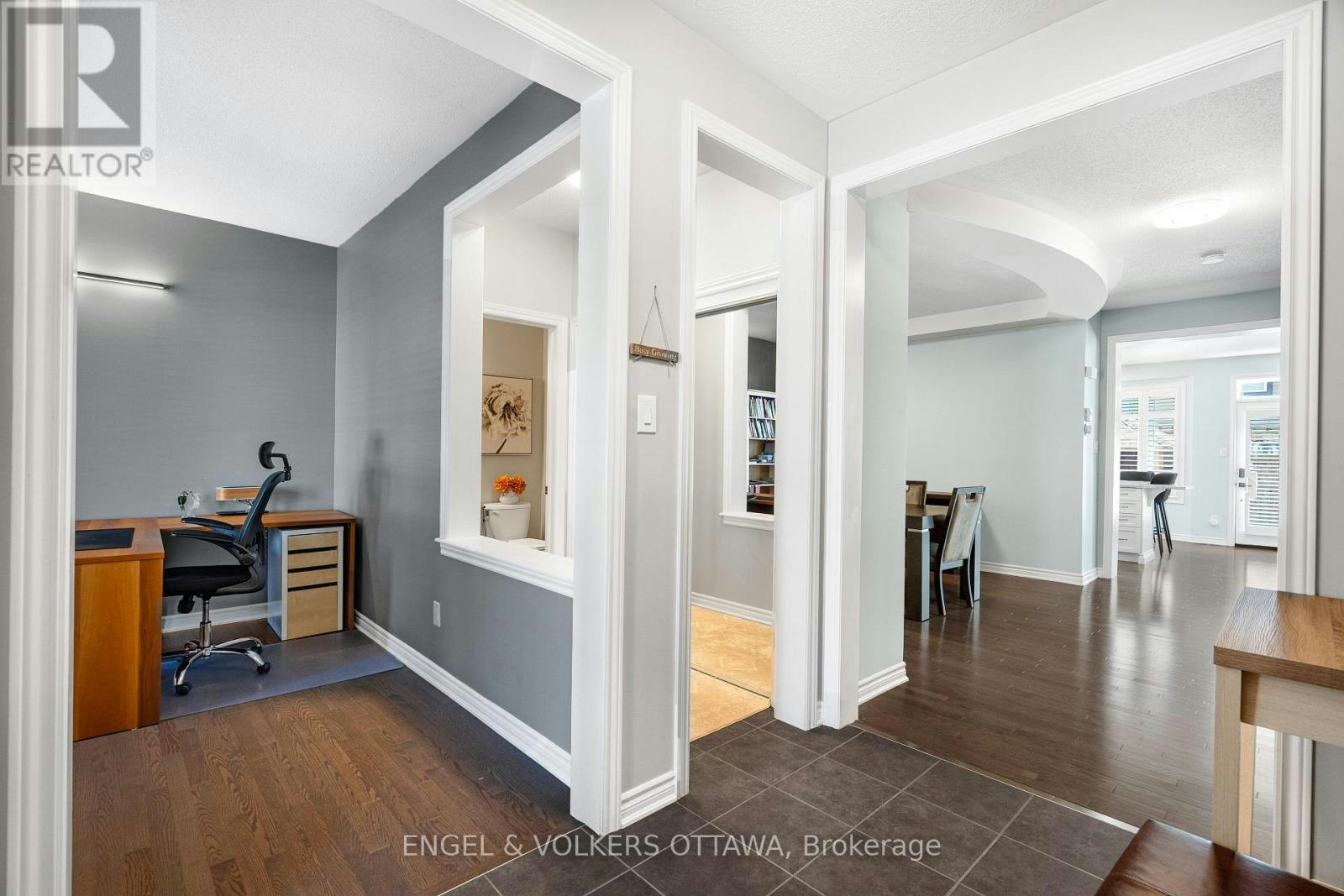 520 Brigatine Avenue, Ottawa, ON, K2S 0P9 - 4