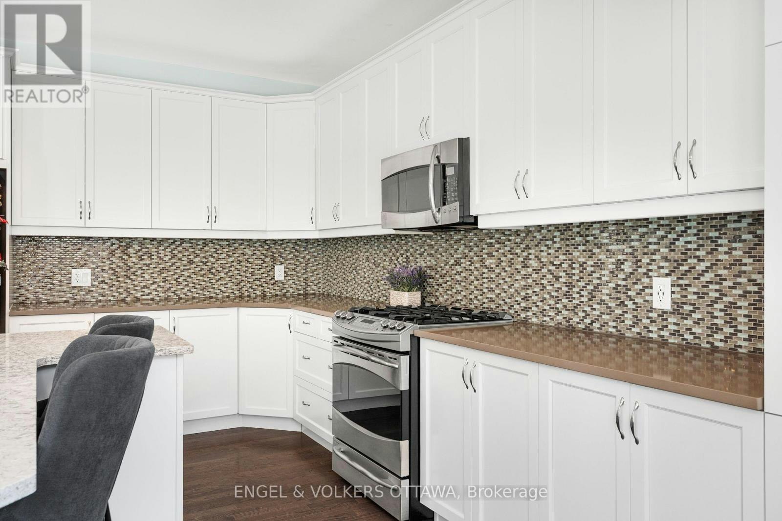 520 Brigatine Avenue, Ottawa, ON, K2S 0P9 - 10