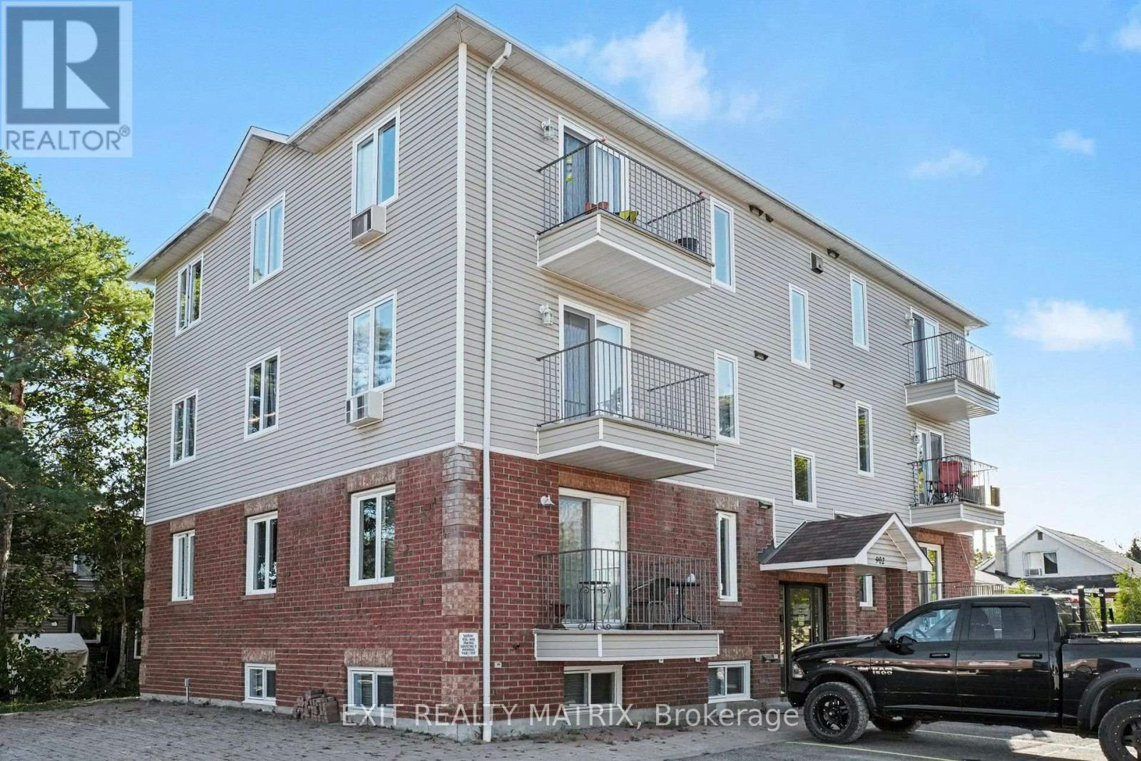 100A-902 Notre Dame Street, Russell, ON, K0A 1W0