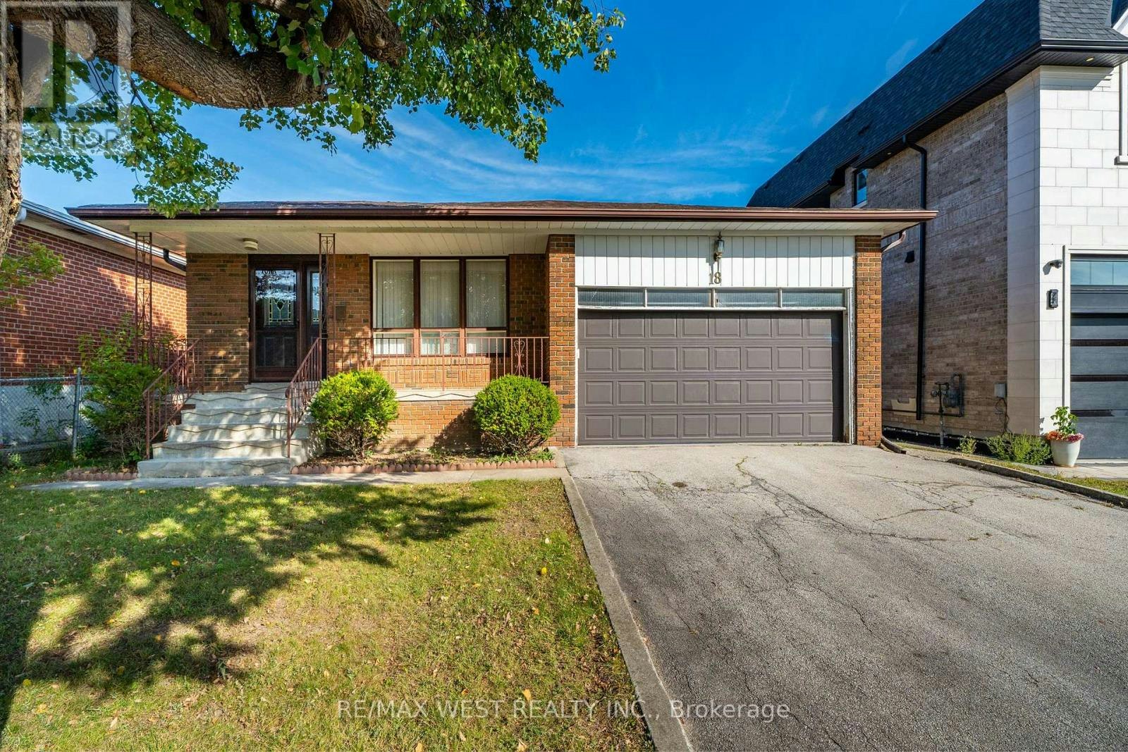 18 Pheasant Valley Court, Markham, ON, L3T 2H1