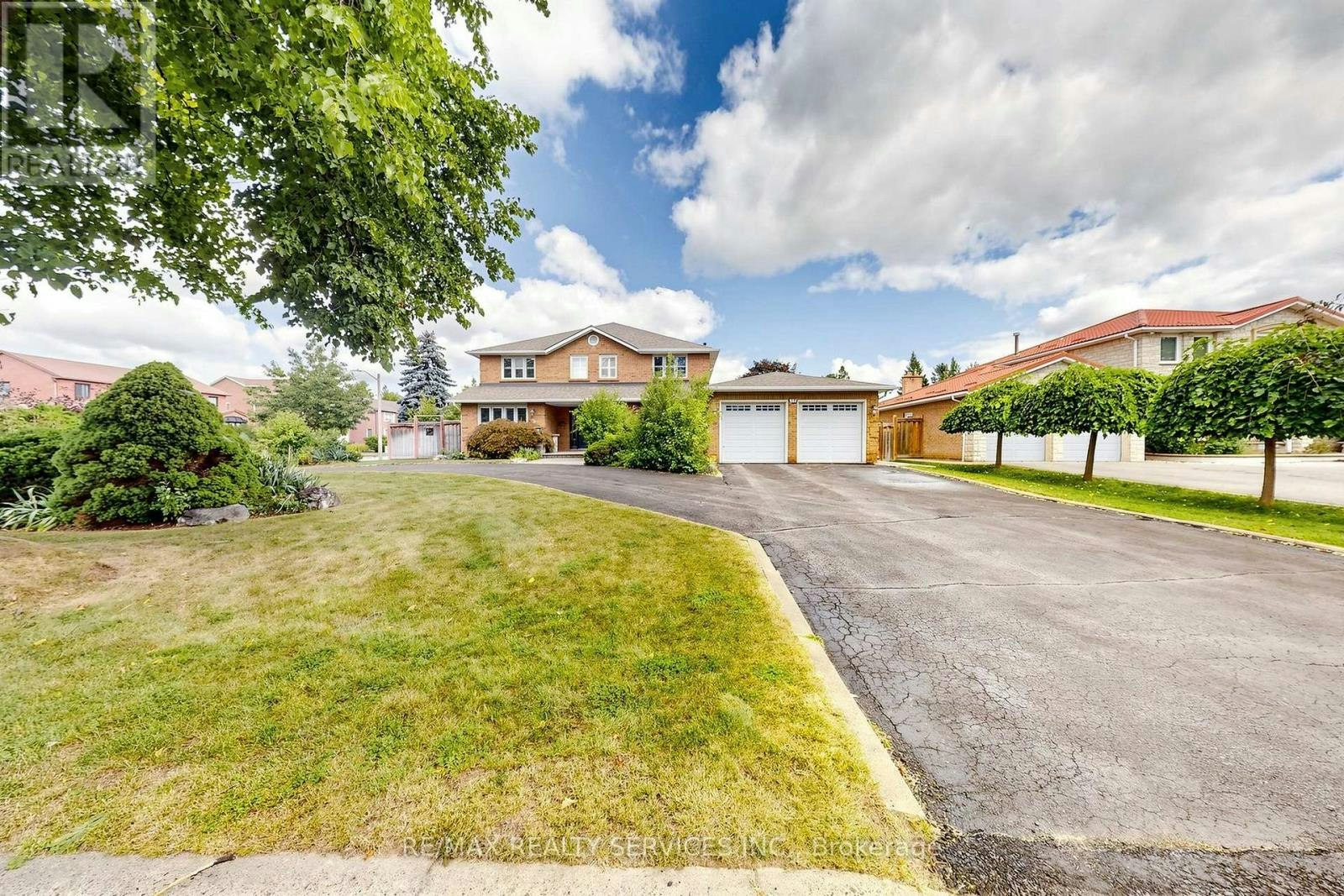 35 Linden Crescent, Brampton, ON, L6S 4G1