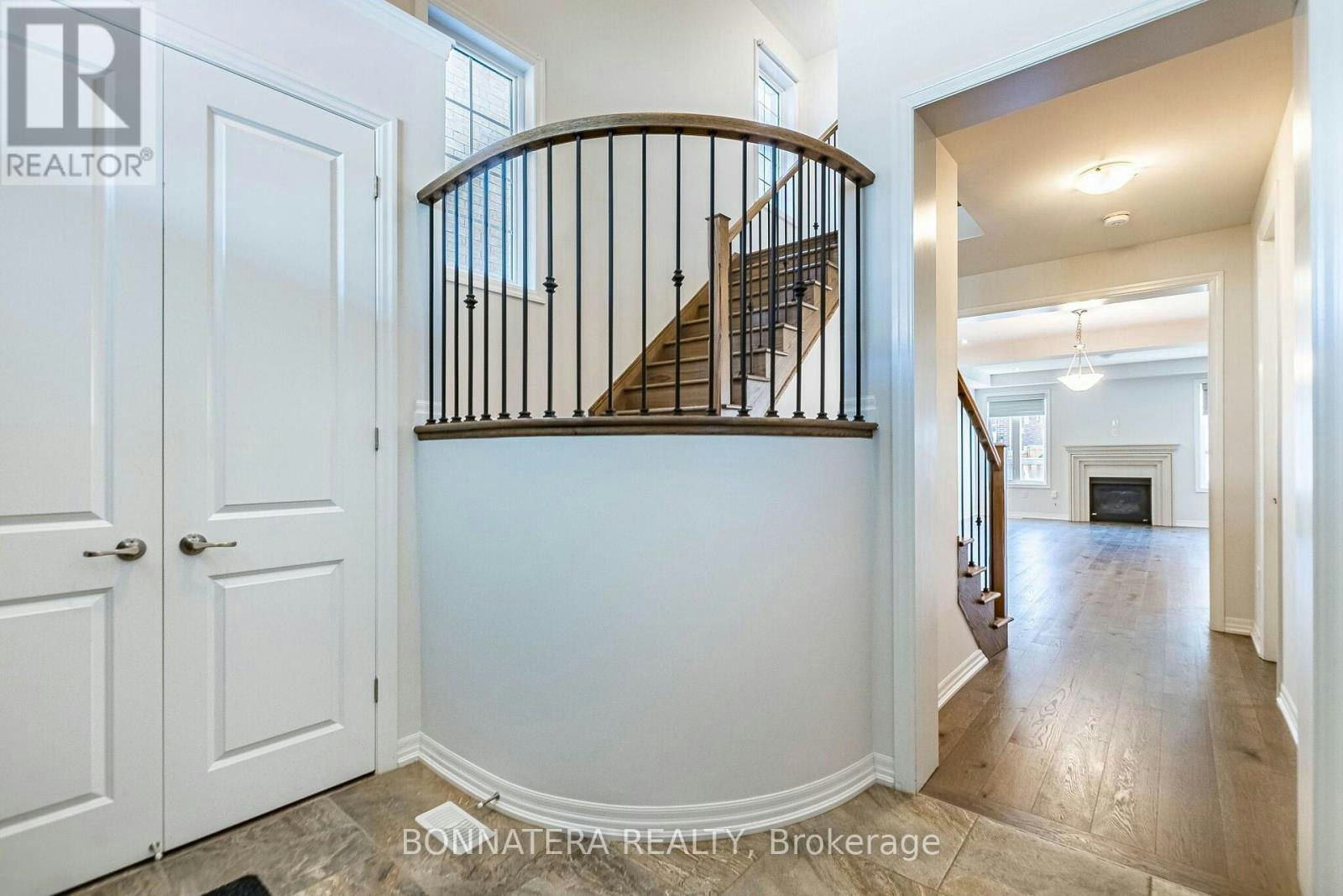 3136 Ernest Appelbe Boulevard, Oakville, ON, L6H 6M5 - 4