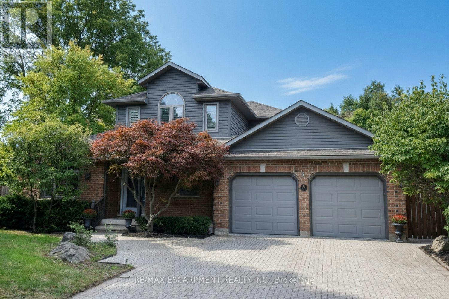 715 Bateman Court, Burlington, ON, L7T 4K5