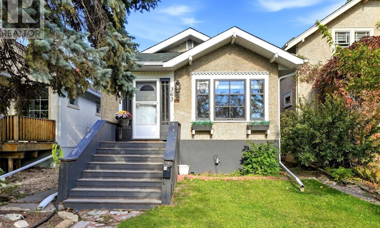 363 Leopold Crescent