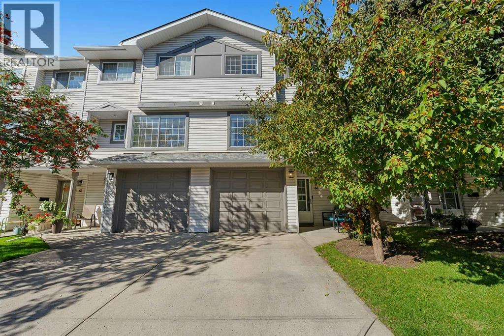 66 Kingsland Villas SW, Calgary, AB, T2V 5J9