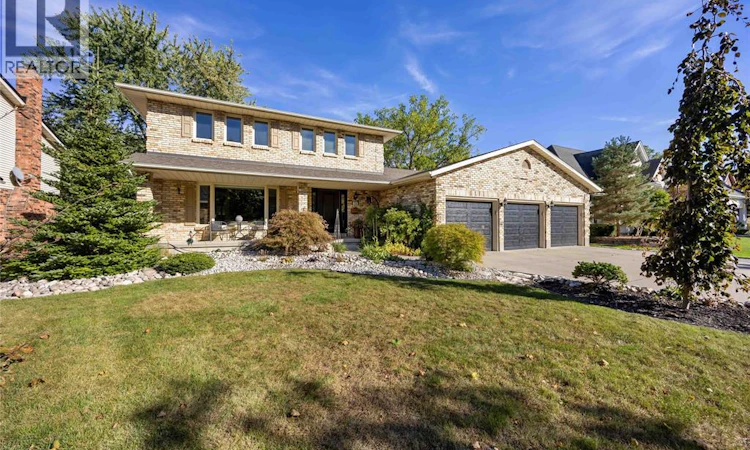 756 St Clair Parkway