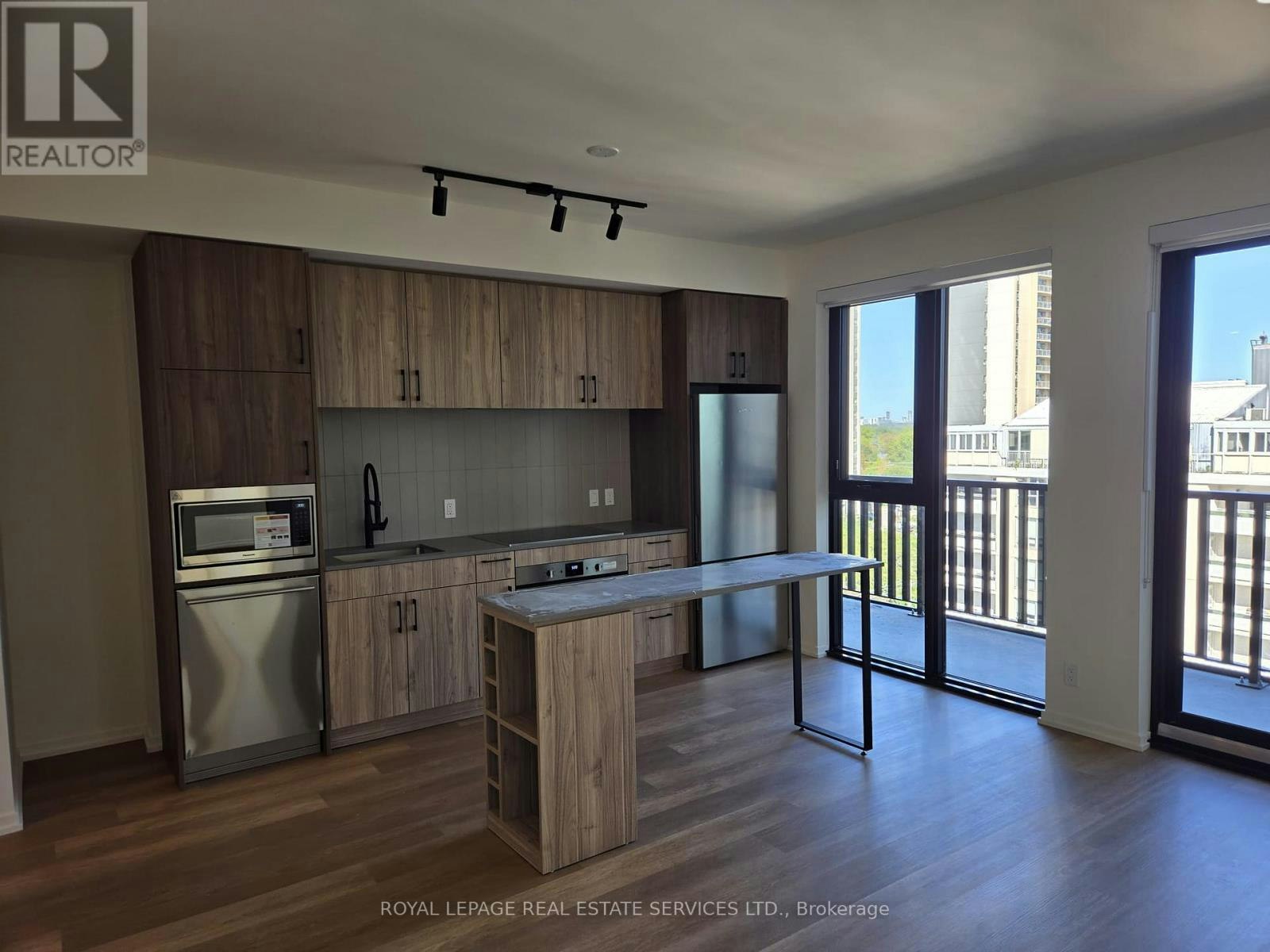 1009-109 Erskine Avenue, Toronto, ON, M4P 0G8 - 2