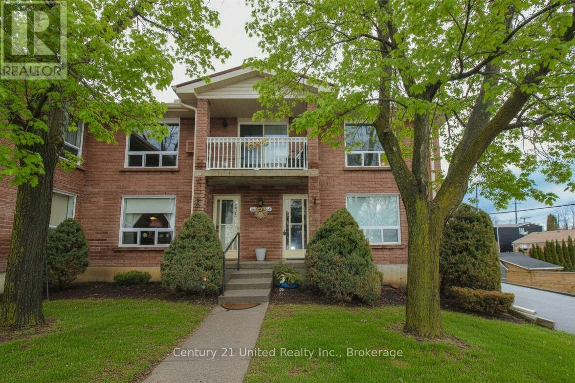 204-1110 Clonsilla Avenue, Peterborough, ON, K9J 5Y5