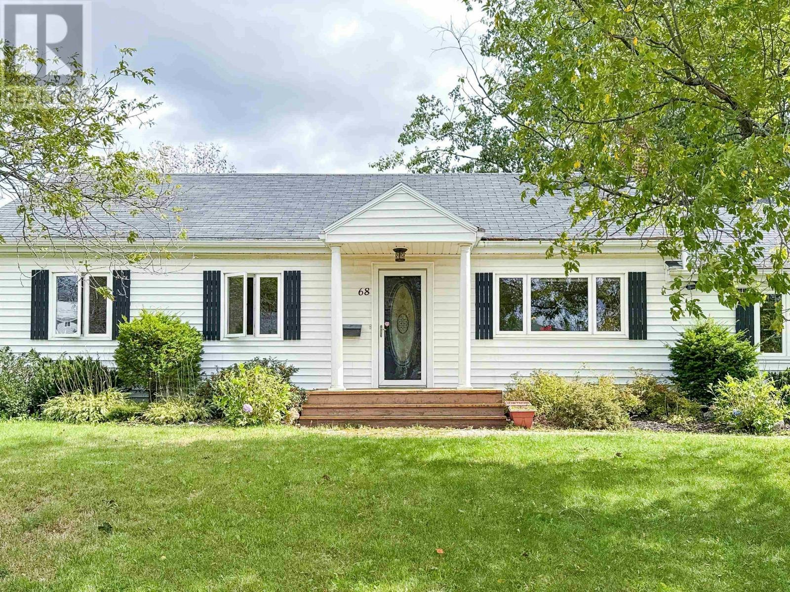 68 Parkview Drive, Charlottetown, PE, C1E 5X5