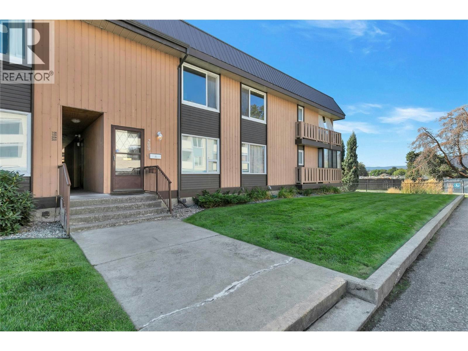 209-1660 Ufton Court, Kelowna, BC, V1Y 8G7