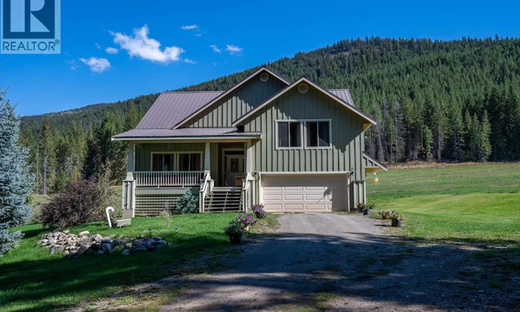 1672 Chase Falkland Road