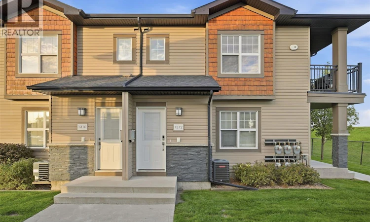 1312-1015 Patrick Crescent