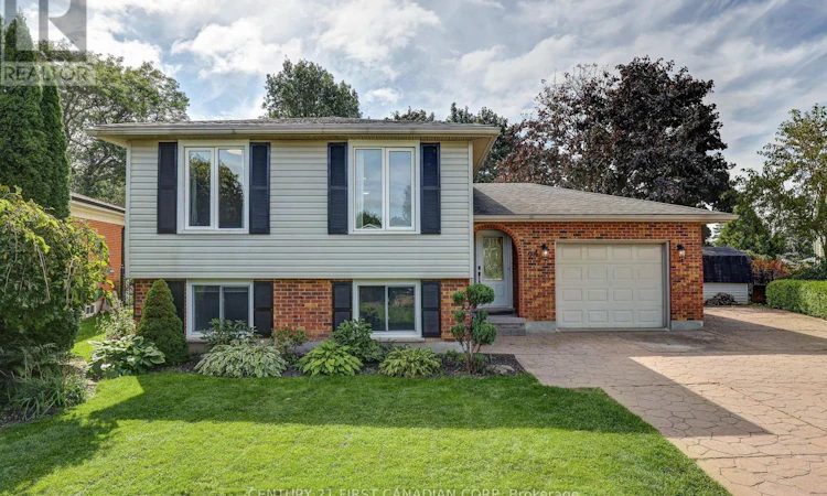 24 Erinlea Drive