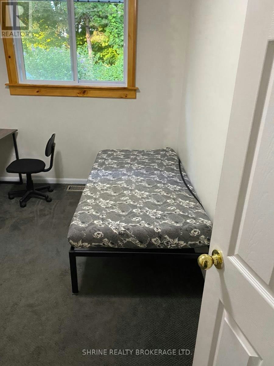 BEDROOM 2-743 Sevilla Park Place, London, ON, N5Y 4H9 - 2